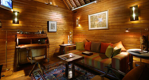 Des Indes I - Comfy library at Pavilion 2